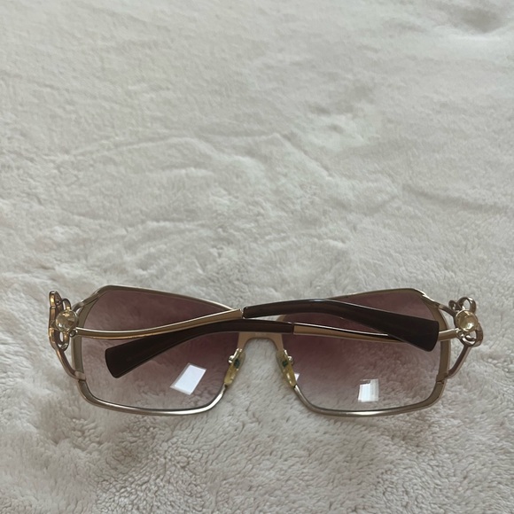 Guess Gradient Sunglasses - Picture 3 of 7